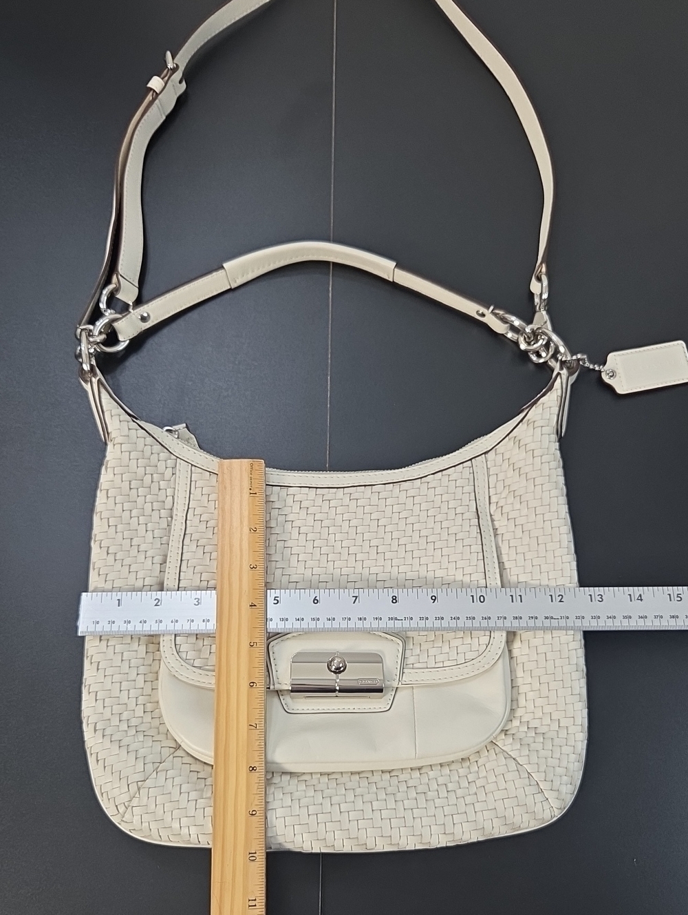 Coach Kristin Woven Leather Shoulder Bag in Cream Handbag 19314 - Picture 15 of 16